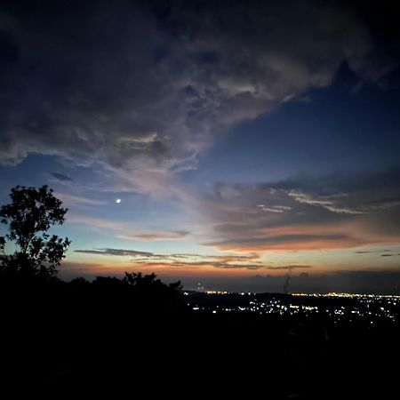 Sinurambi Cottage Rental Penampang Buitenkant foto